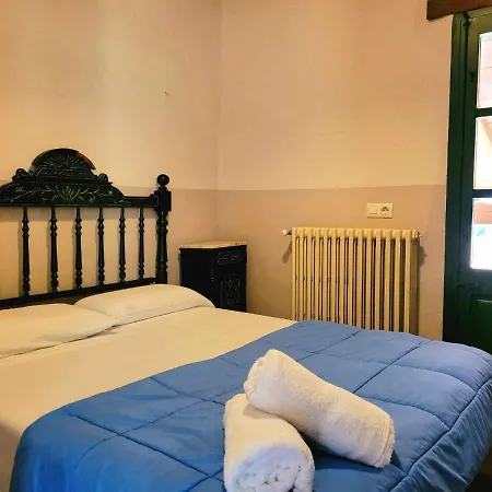 En Girona 8 Hasta 30 Personas Piscina Privada * Cabanelles